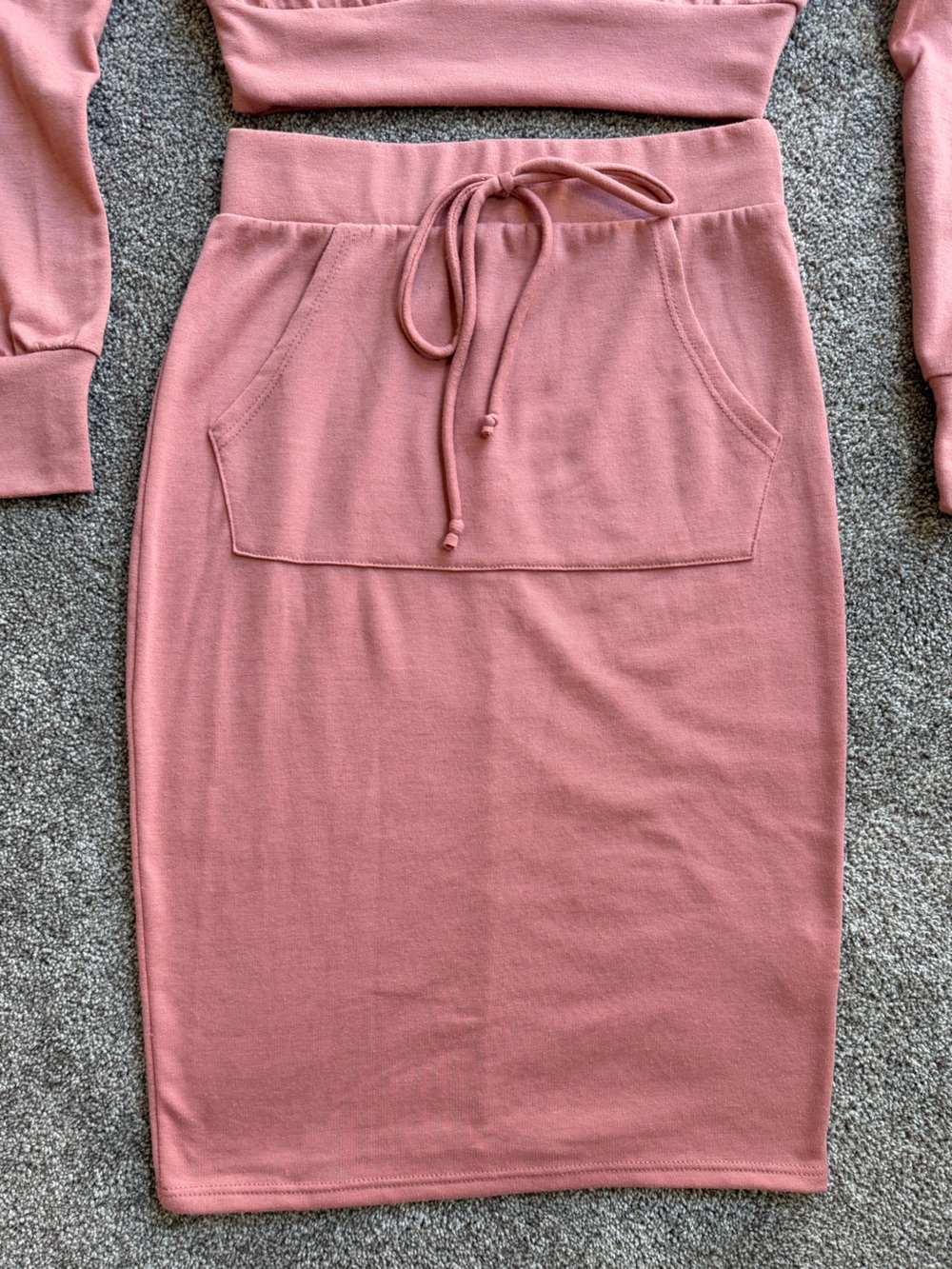Lulu's Dusty Rose Gold Pink Cropped Hooded Sweatshirt & Midi Skirt Set Size XS - Picture 4 of 15